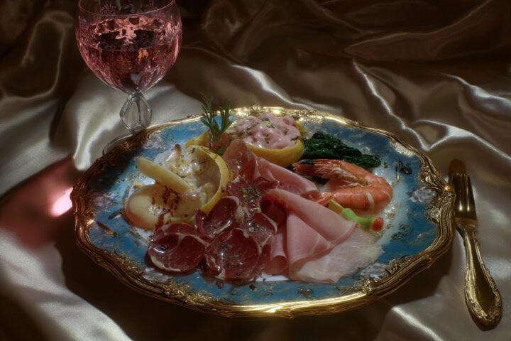 meat and wine - featured image
